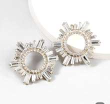 Load image into Gallery viewer, Small Rhinestones Earrings
