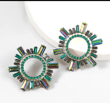 Load image into Gallery viewer, Small Rhinestones Earrings
