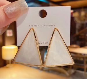 TRIANGLE SHAPED STUD EARRINGS